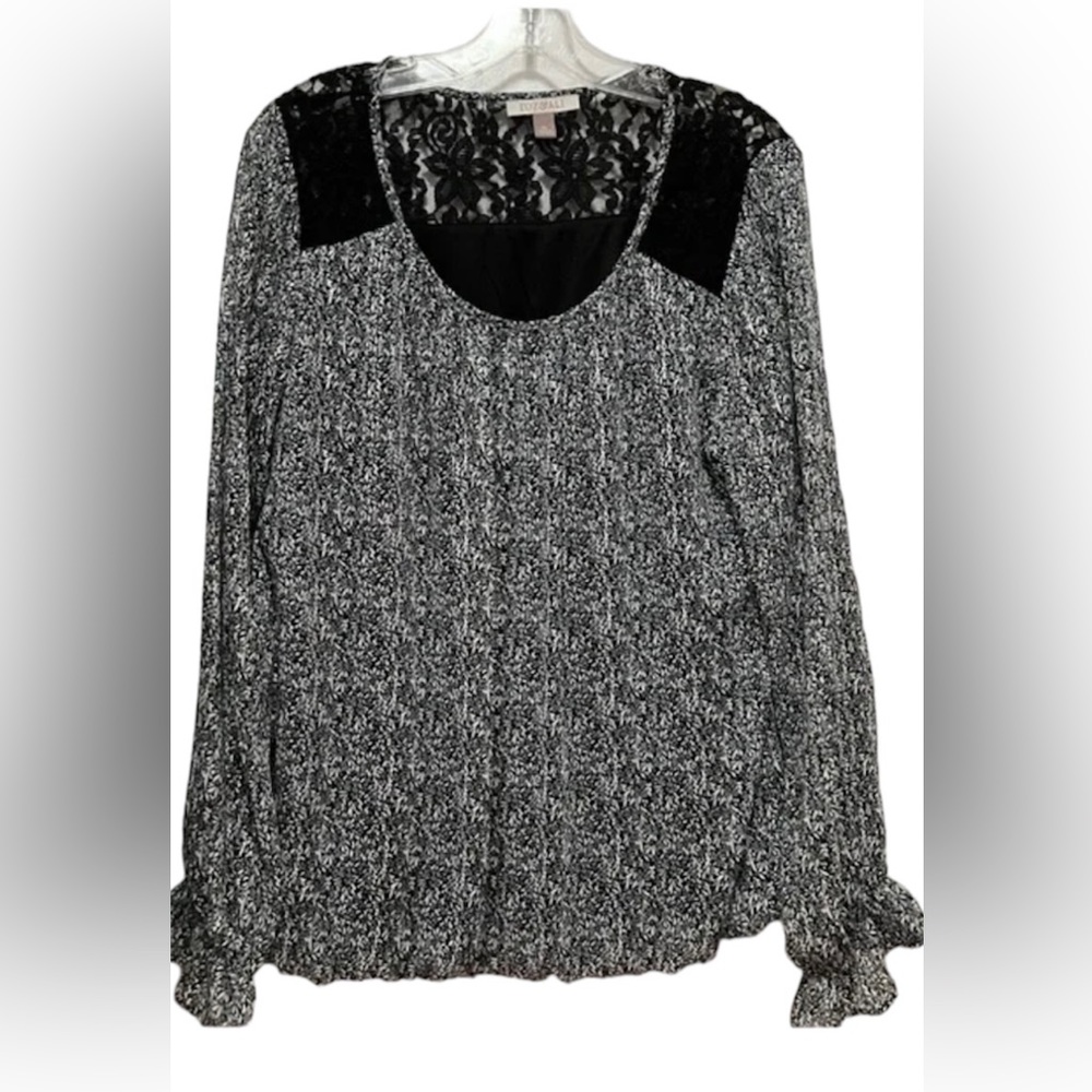 Roz & Ali | Tops | Roz Ali Lace Bubble Hem | Women's Size Medium